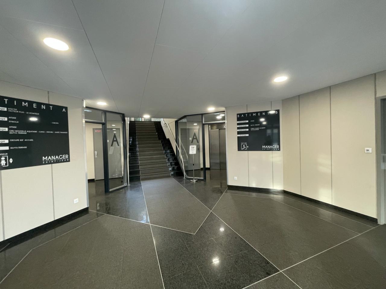 Bureau Bordeaux 697m² Location bureau Bordeaux Gironde OLBUR2530458 24